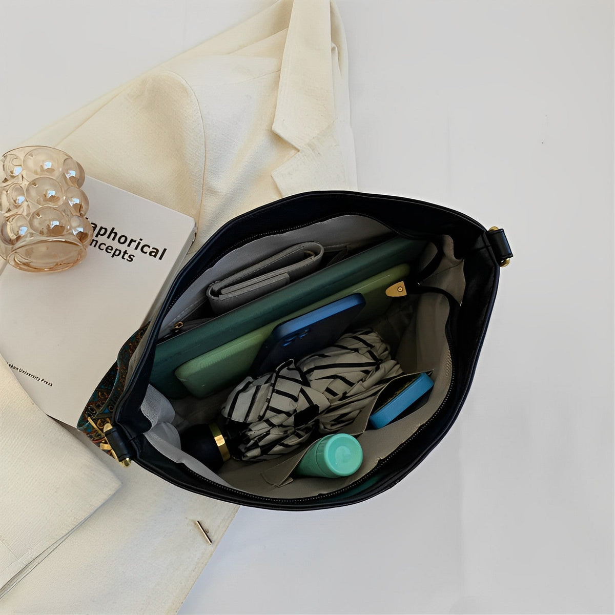 Sac bandoulière en simili cuir à sangle en tissu