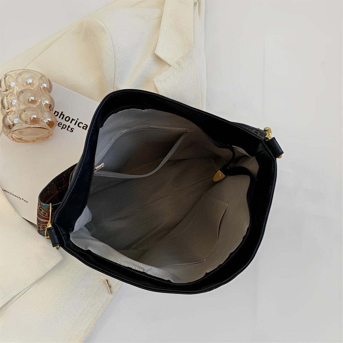 Sac bandoulière en simili cuir à sangle en tissu