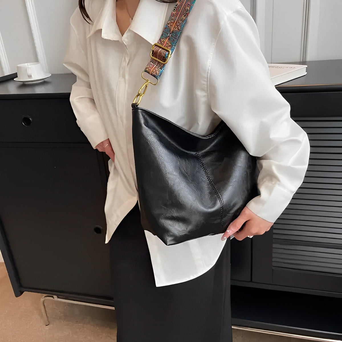 Sac bandoulière en simili cuir à sangle en tissu