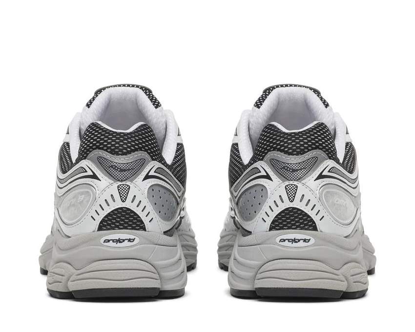 Saucony Progrid Omni 9 Blanche
