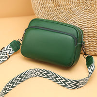 Petit sac bandoulière en simili cuir à sangle brodée