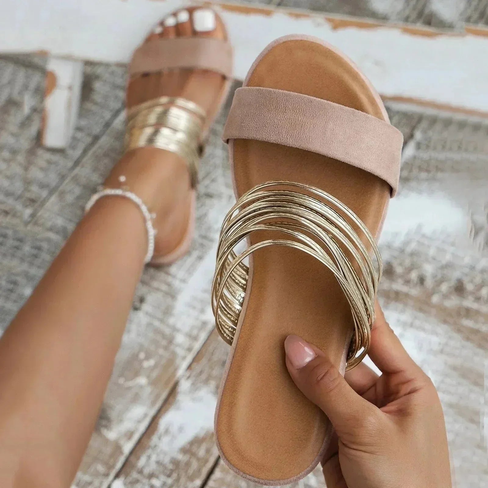 Sandales Plates à Brides Métallisées Élégantes pour Femme