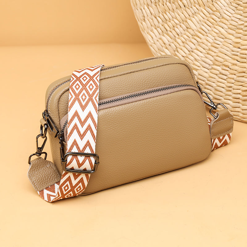 Petit sac bandoulière en simili cuir à sangle brodée