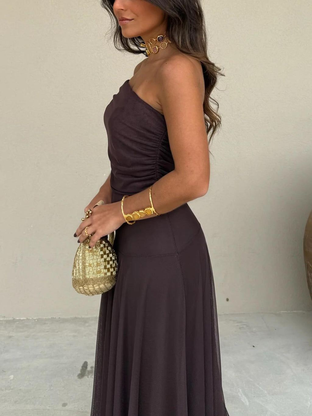 Robe longue élégante de cérémonie pour femme avec superposition en mesh