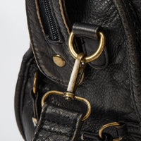 Sac bandoulière en simili cuir grainé à bords bronze