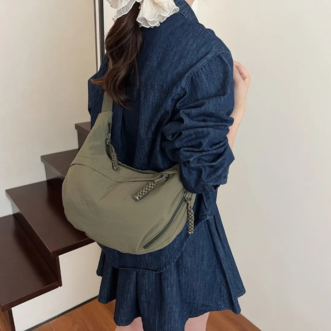 Sac bandoulière plat en nylon déperlant