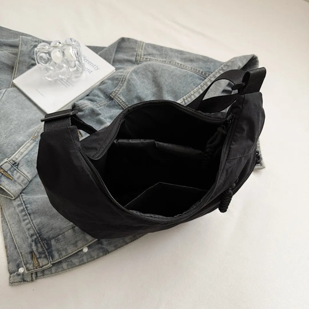 Sac bandoulière plat en nylon déperlant