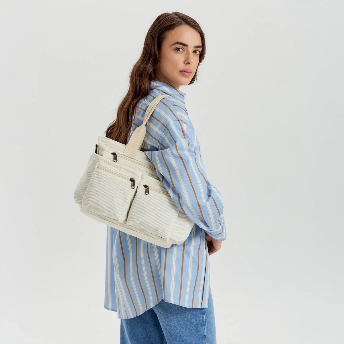 Sac bandoulière en velours côtelé à poches zippées