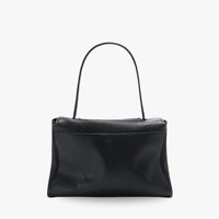 Sac à main en cuir véritable à rabat et fermoir doré
