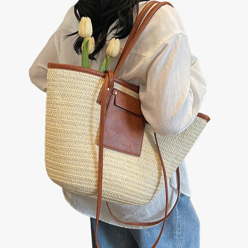 Sac cabas tressé en paille à double anse