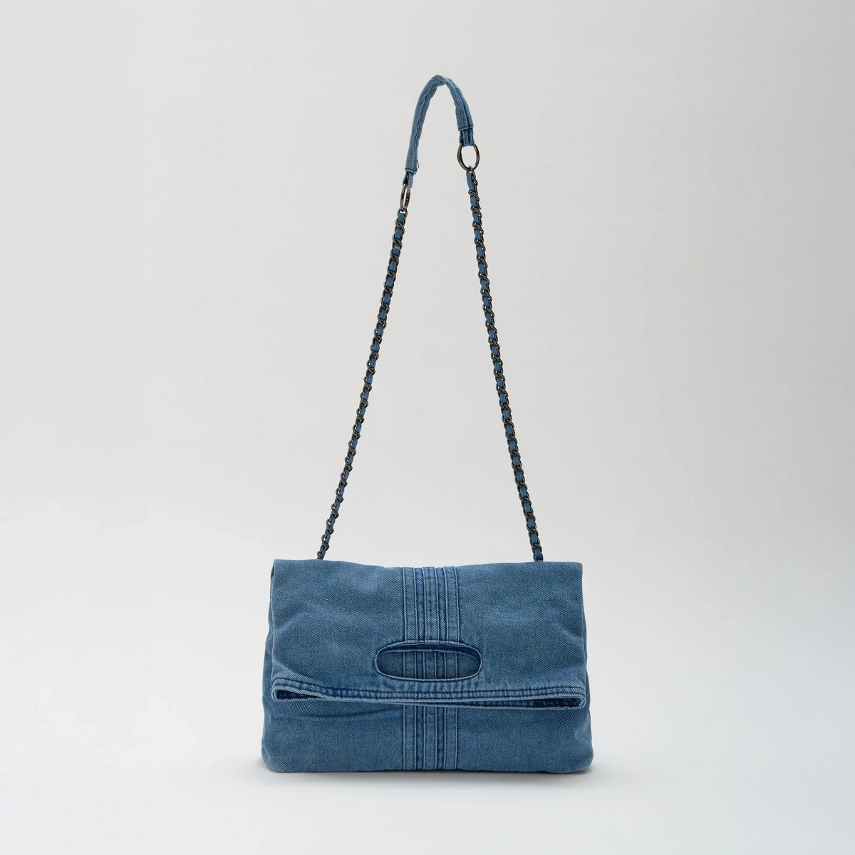 Grand sac à main en jean recyclé à anses chaîne