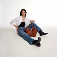 Sac cabas tressé en simili cuir avec pochette