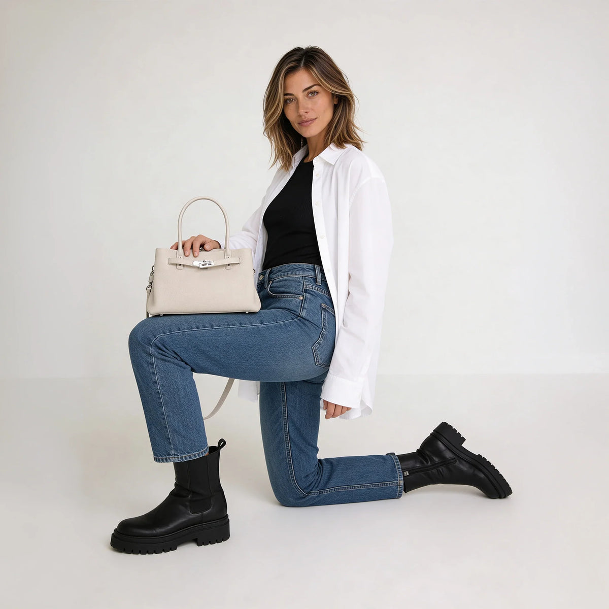 Sac à main en cuir véritable grainé à bandoulière