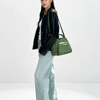 Sac bandoulière léger en nylon déperlant
