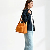 Sac bandoulière léger en nylon déperlant