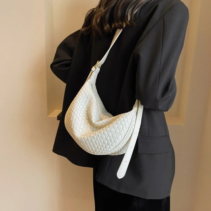 Sac croissant en simili cuir à détail tressé
