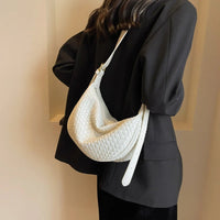 Sac croissant en simili cuir à détail tressé