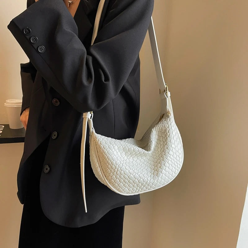 Sac croissant en simili cuir à détail tressé