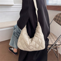 Sac bandoulière matelassé en nylon à motif losange