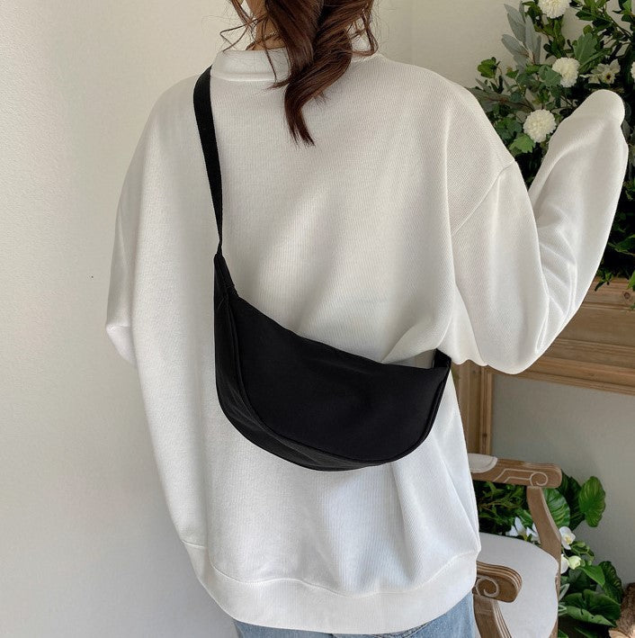 Sac bandoulière minimaliste en nylon