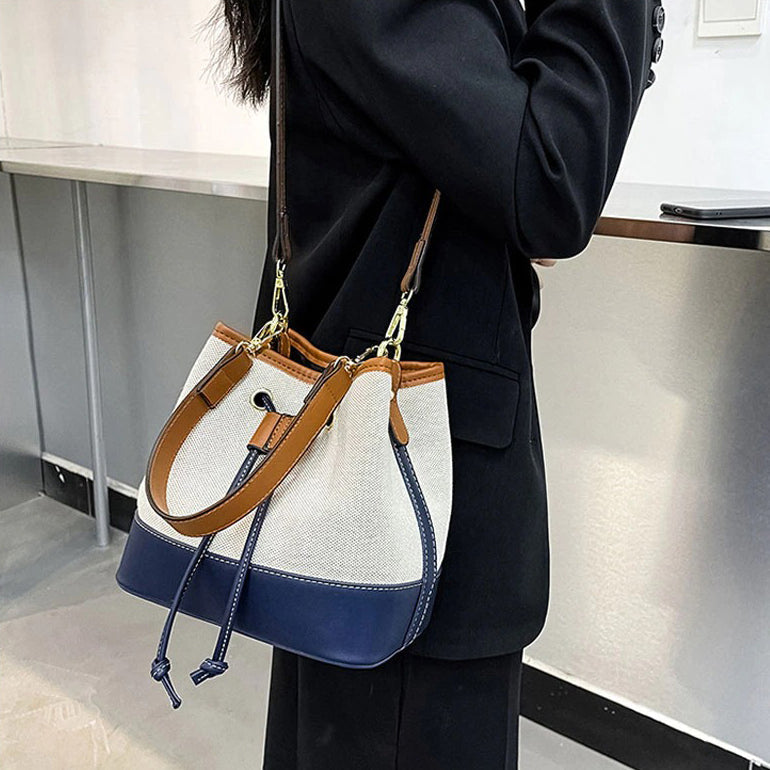 Petit sac seau en toile légère à cordon