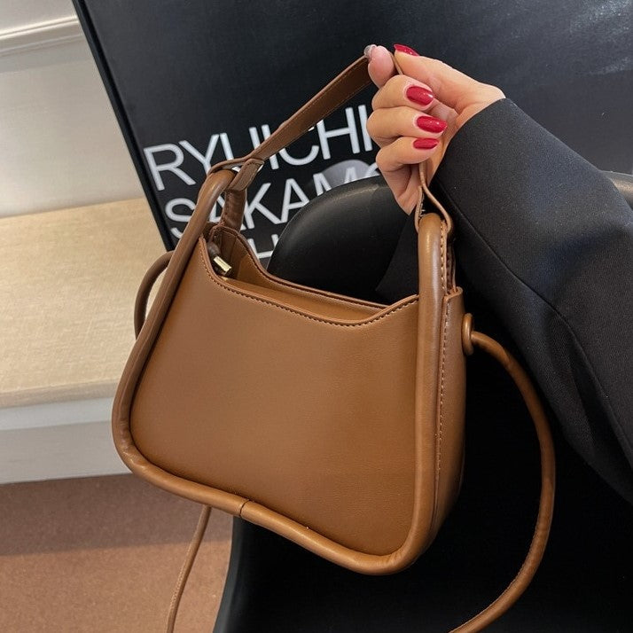 Petit sac bandoulière minimaliste en simili cuir