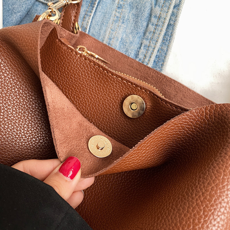 Sac seau bandoulière en simili cuir grainé