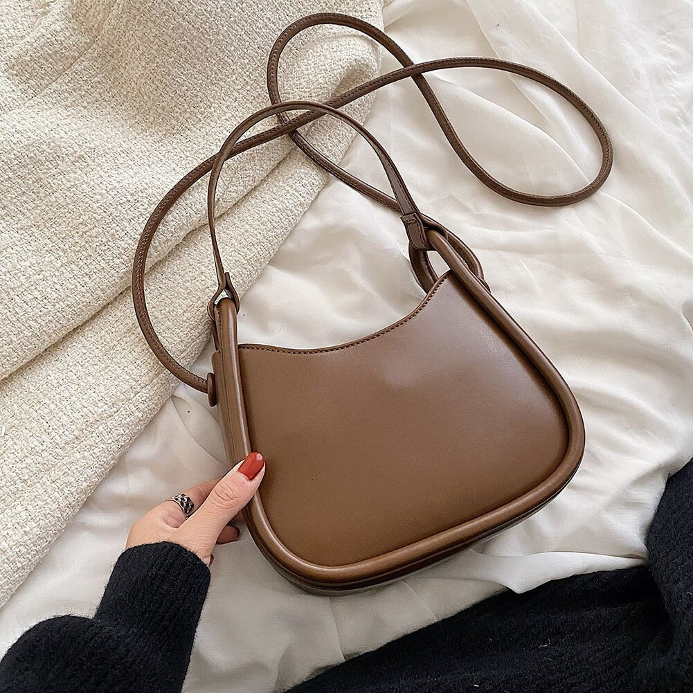 Petit sac bandoulière minimaliste en simili cuir