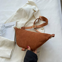 Sac banane en velours côtelé à bandoulière amovible