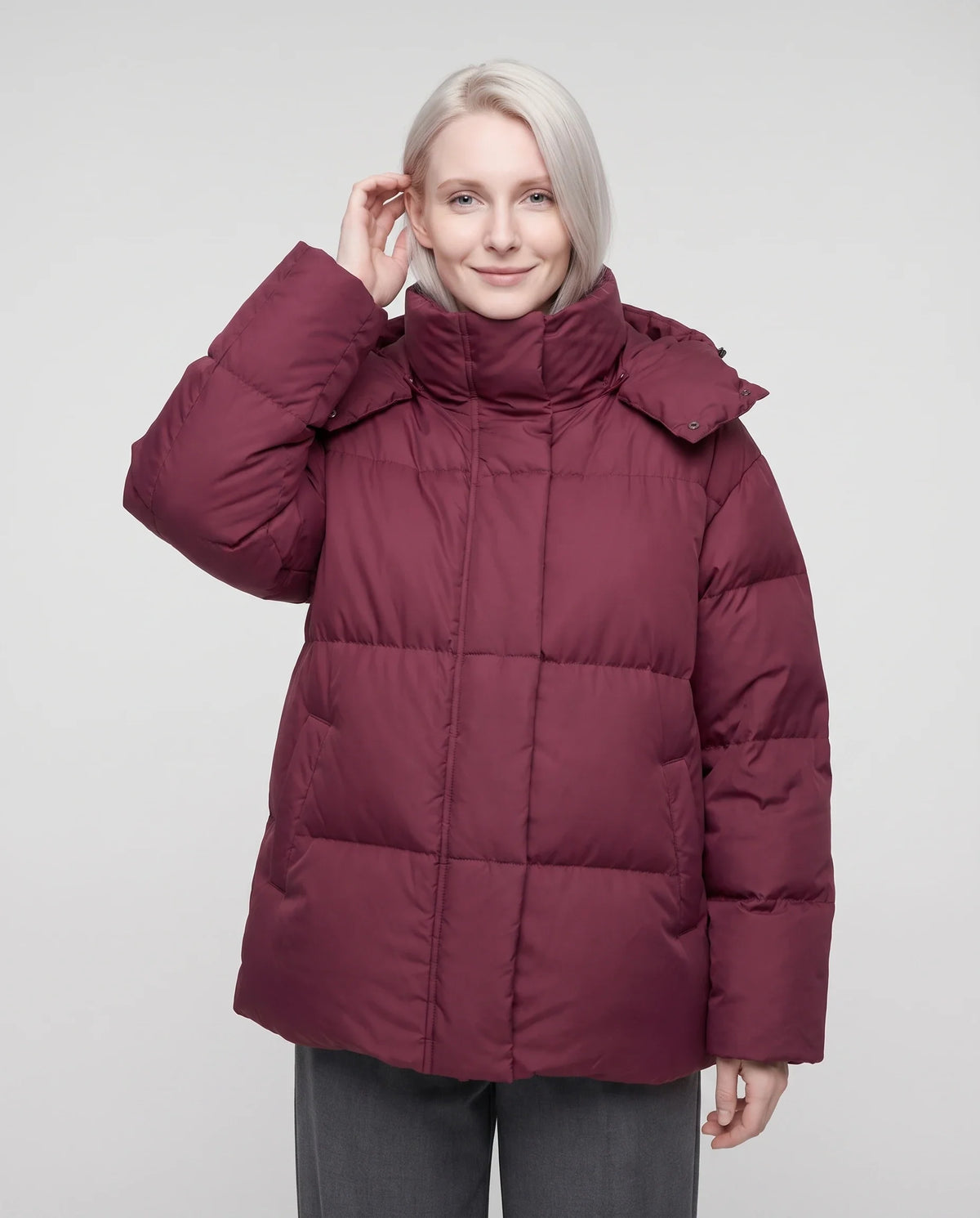 Doudoune oversize à col haut et capuche amovible
