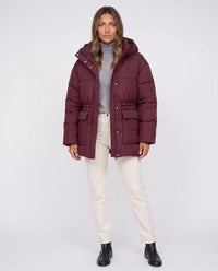 Doudoune oversize à capuche et taille coulissée