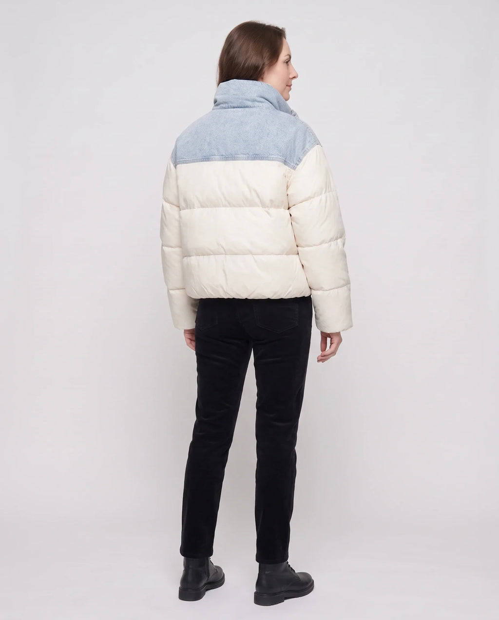 Doudoune courte oversize à empiècements denim