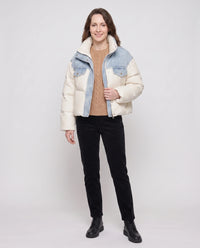 Doudoune courte oversize à empiècements denim
