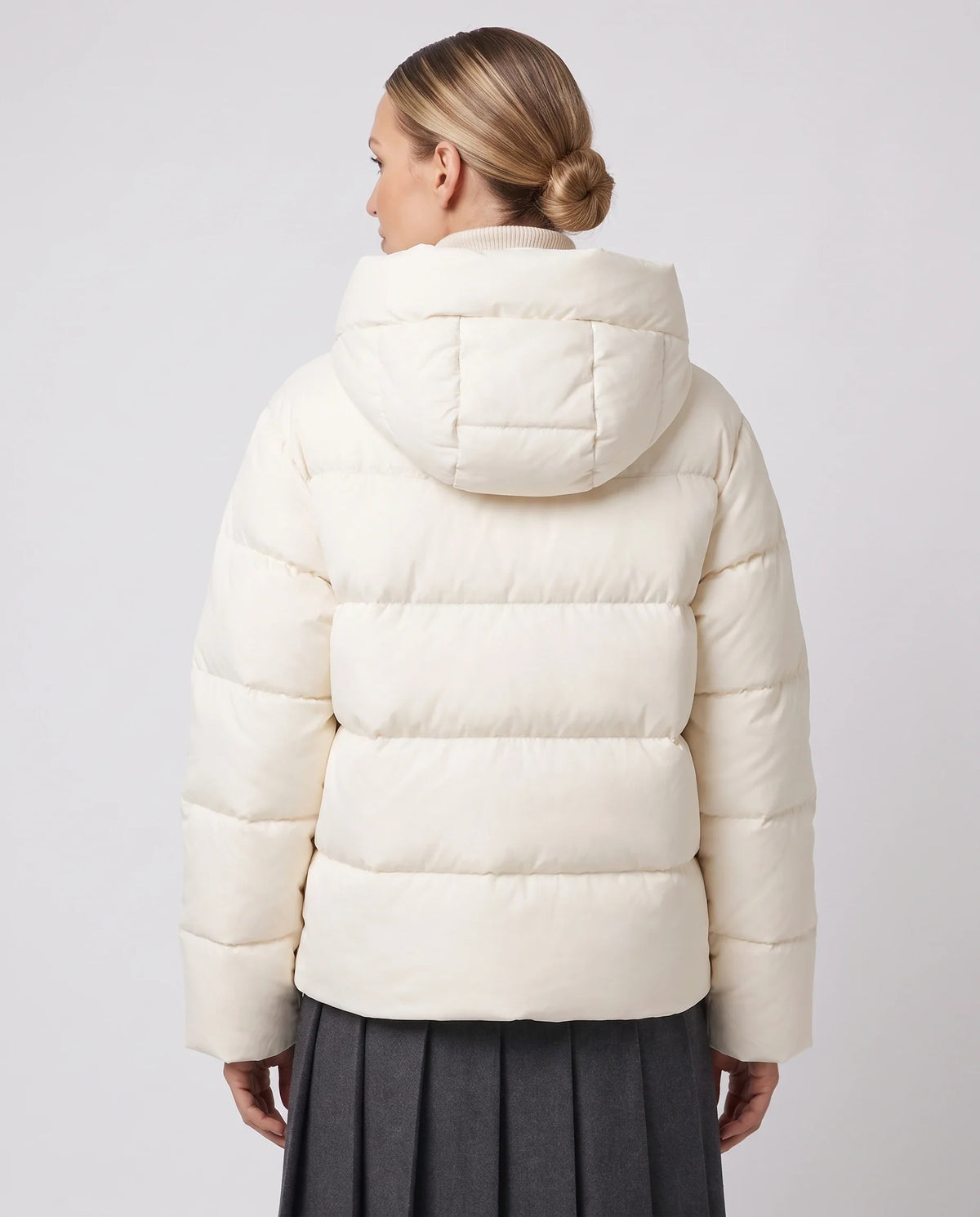 Doudoune courte oversize à grande capuche