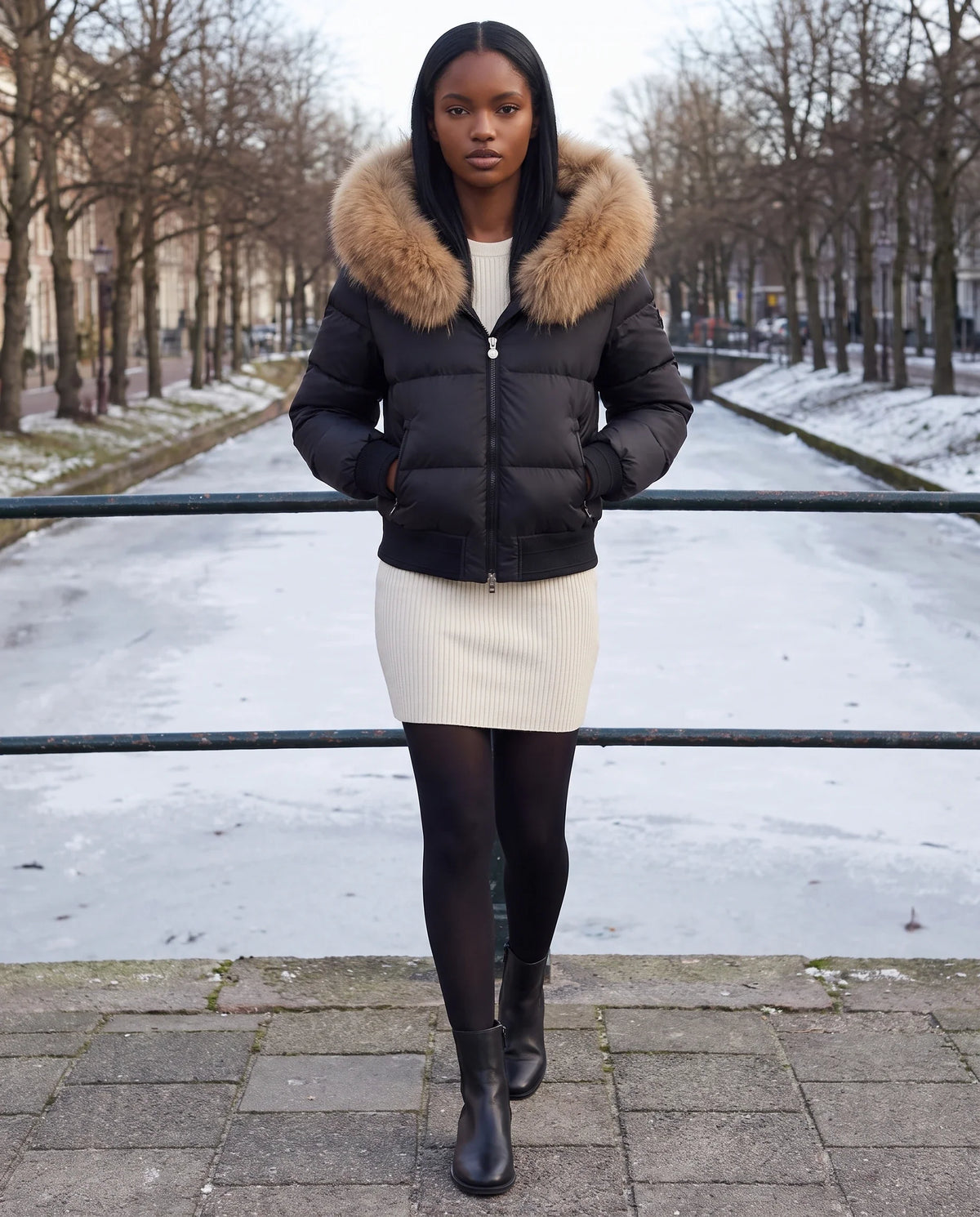 Doudoune courte blouson à capuche fausse fourrure