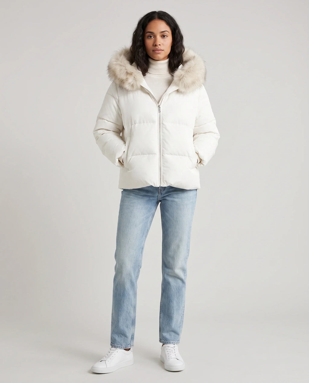 Doudoune courte oversize à capuche fausse fourrure