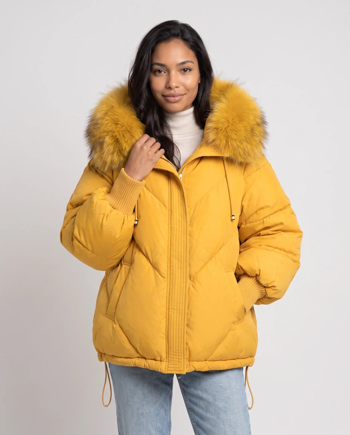 Doudoune courte oversize à capuche fausse fourrure