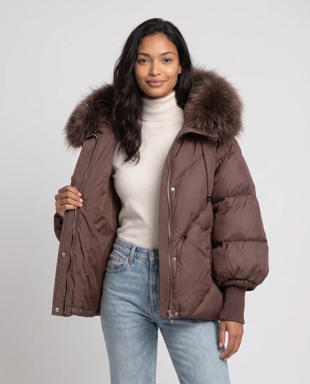 Doudoune courte oversize à capuche fausse fourrure