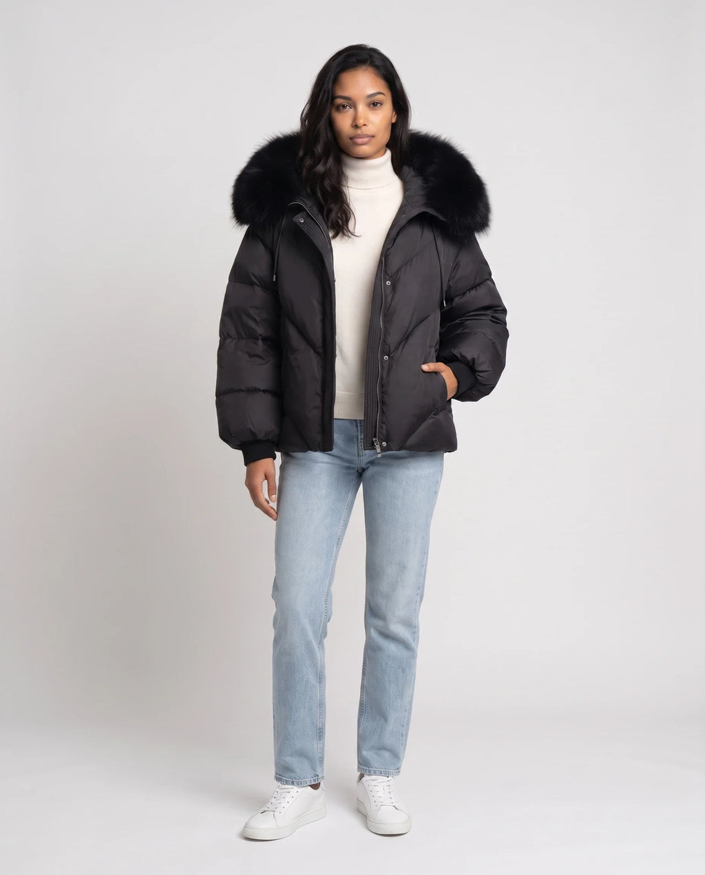 Doudoune courte oversize à capuche fausse fourrure