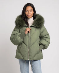 Doudoune courte oversize à capuche fausse fourrure