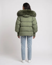 Doudoune courte oversize à capuche fausse fourrure
