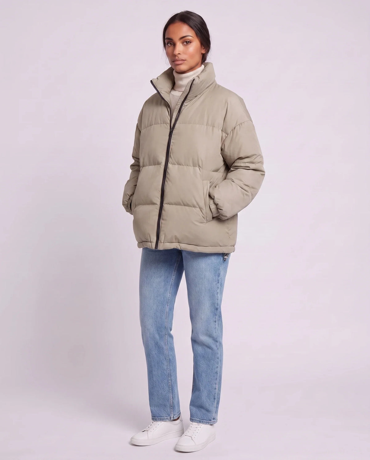Doudoune courte oversize à zip contrasté
