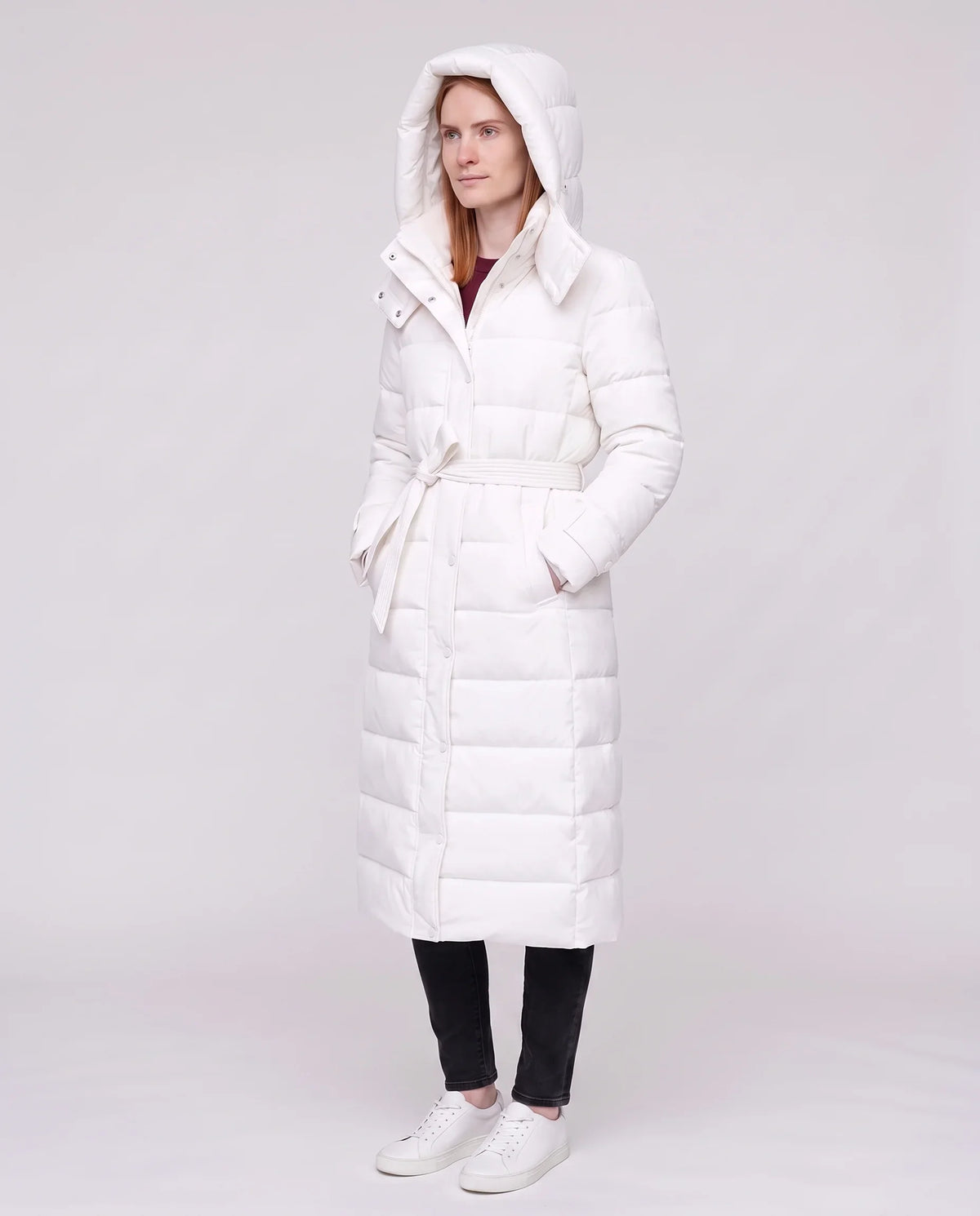 Doudoune extra-longue à capuche et ceinture