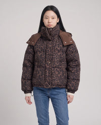 Doudoune courte oversize léopard à capuche amovible