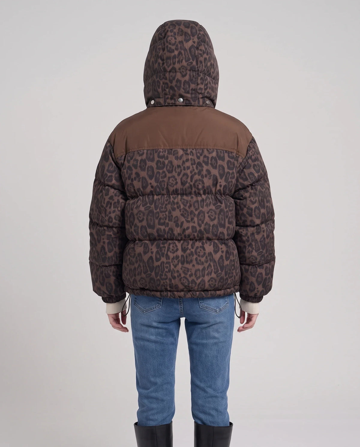 Doudoune courte oversize léopard à capuche amovible