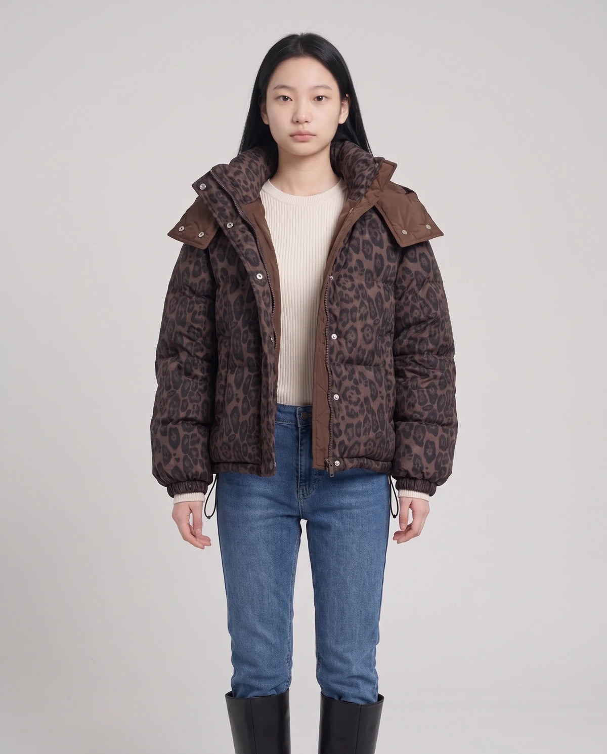 Doudoune courte oversize léopard à capuche amovible