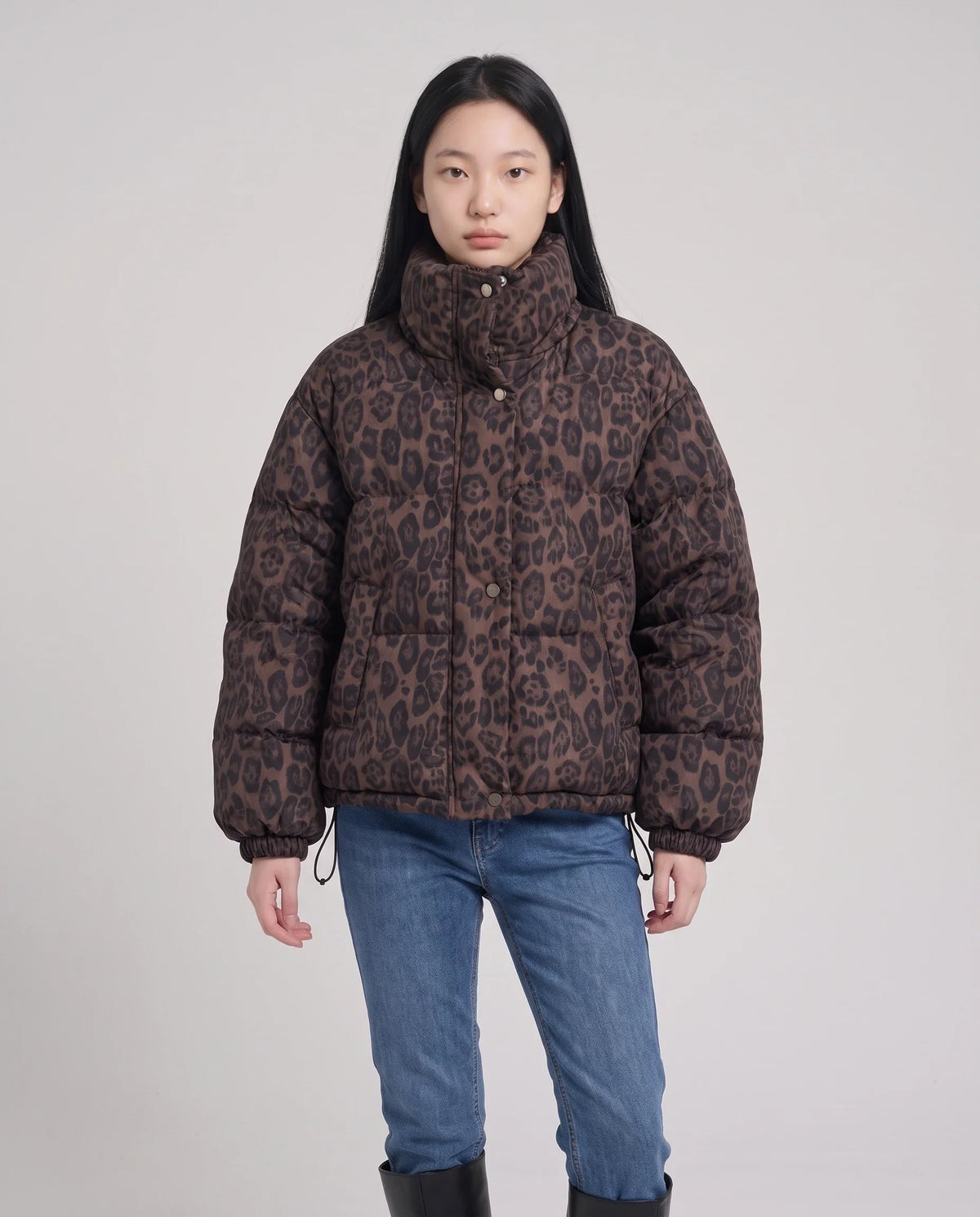 Doudoune courte oversize léopard à capuche amovible