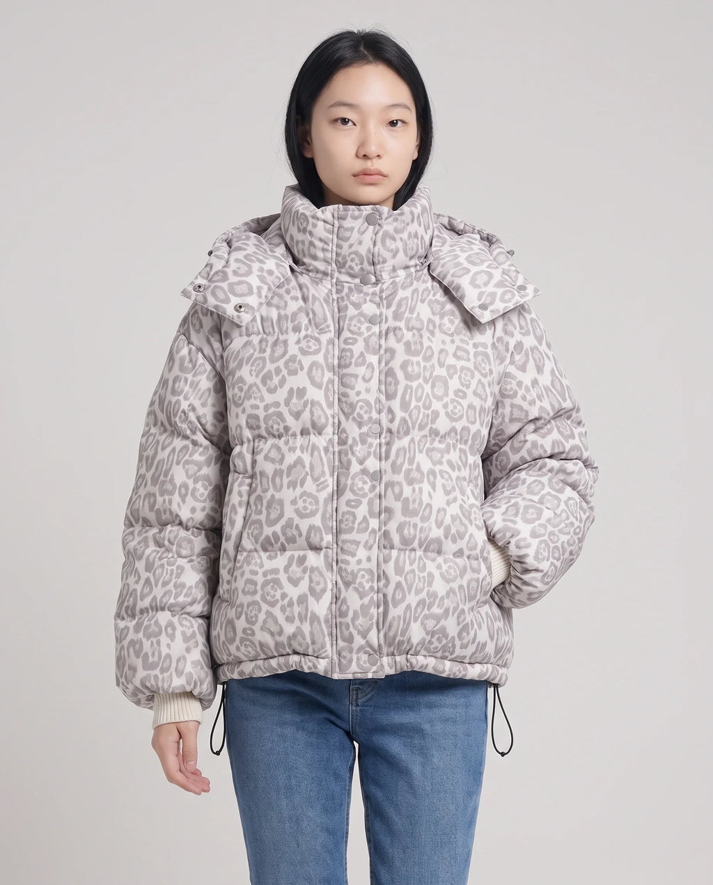 Doudoune courte oversize léopard à capuche amovible