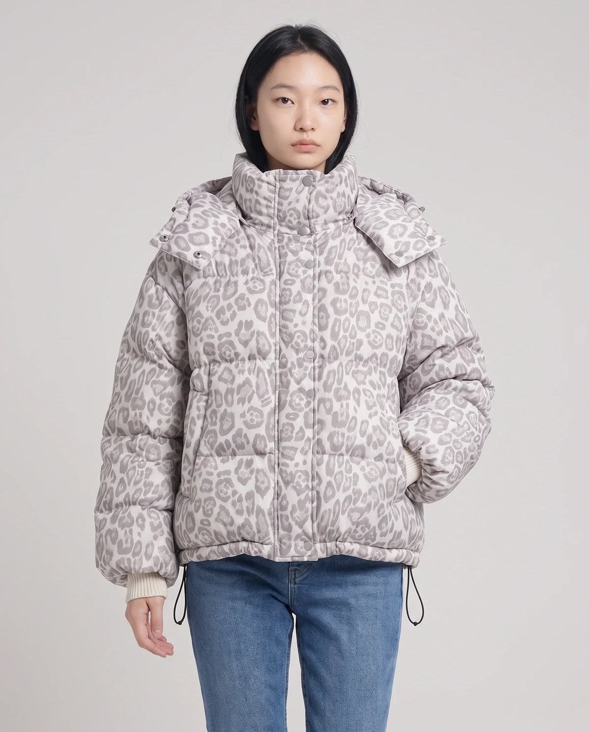 Doudoune courte oversize léopard à capuche amovible