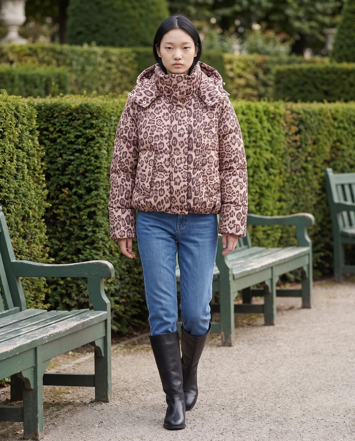 Doudoune courte oversize léopard à capuche amovible